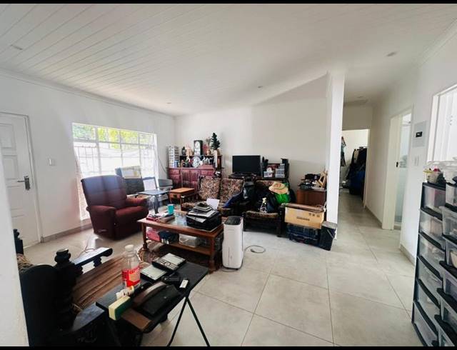 5 BEDROOM HOUSE FOR SALE IN WYCHWOOD